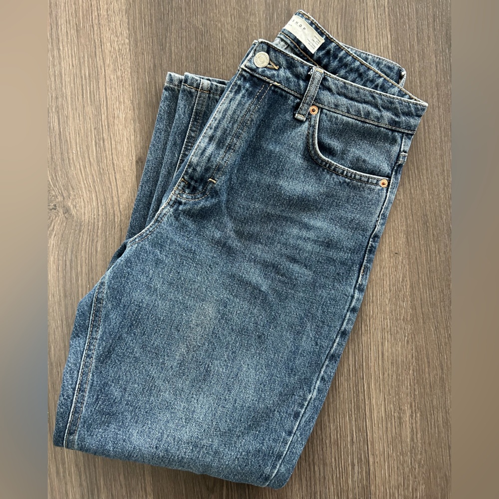 Topshop Hi rise, Mom Jeans, medium wash, W30, L30